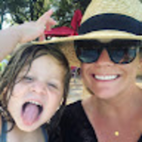 Meet your Posher, Kaitlen - Picture 1 of 1